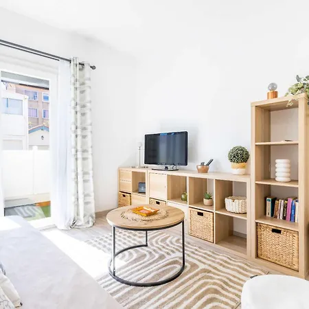 La Belle Valrassienne Renovated House *