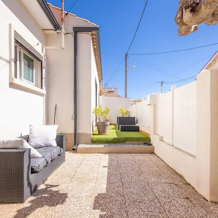 Casa de Férias La Belle Valrassienne Renovated House Valras-Plage